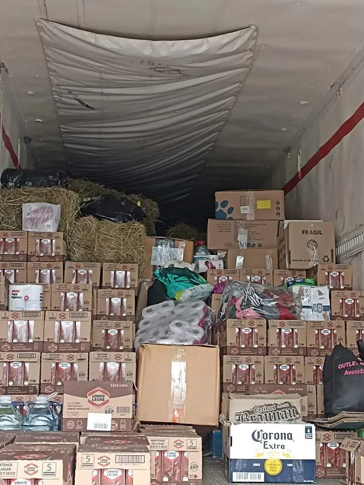 Mercadería y donaciones reunidas para entregar